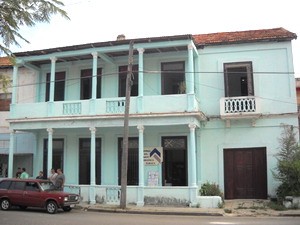 Fachada_Biblioteca_Cerro