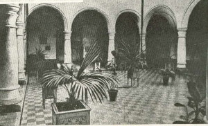 patio_central_hospital_san_francisco_de_paula