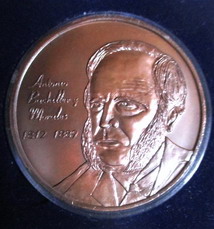Medalla AntonioBachiller y Morales