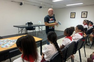 Presentacion_de_Cosas_curiosas_de_animales-Biblioteca_Villena_La_Habana