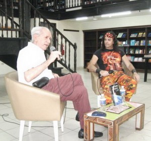 Fernando entrevista a Yoss 17 abril 2024