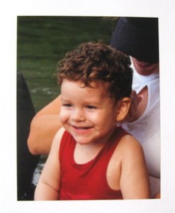 niño feliz