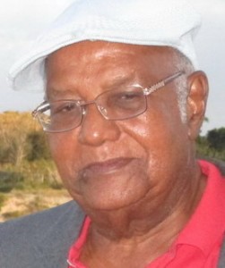 Julio M. Llanes (Yaguajay, S.Sp. 13marzo1948) narrador(1)
